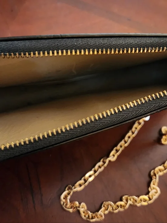 Louis Vuitton Black Monogram Vernis Lexington Pochette Bag - Picture 4 of 9